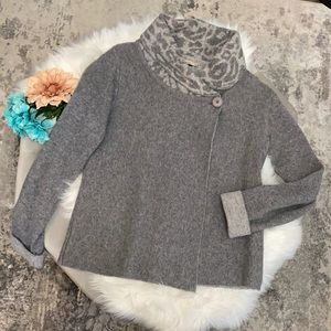 NWOT Italy Gray Side Button Sweater With Animal Print Fold Over Neck From Italy